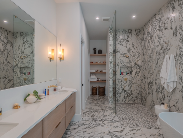 Luxurious Naples Getaway - Custom Design Home with Pool & Spa